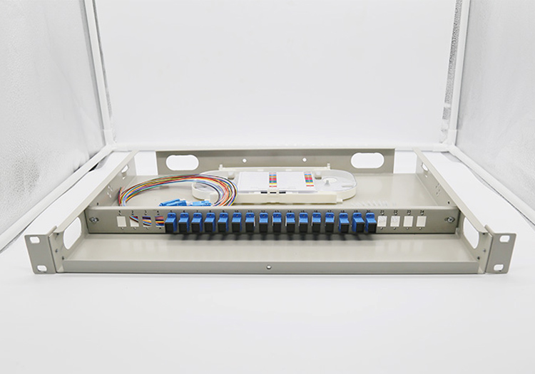 Hộp phối quang Unirack 24FO trong nhà