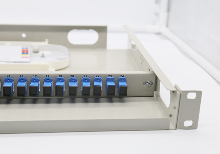 Adapter trên thanh blank hộp phối quang ODF 24FO Adapter trên thanh blank hộp phối quang ODF 24FO