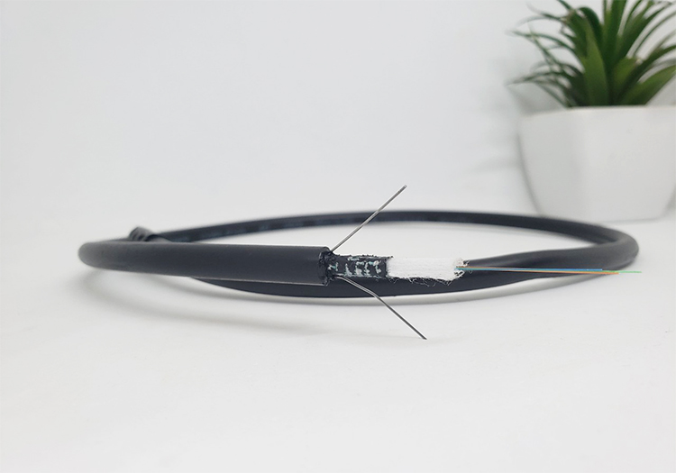 Lớp vỏ HDPE của cáp quang Multimode 4 core OM3 GYXTW