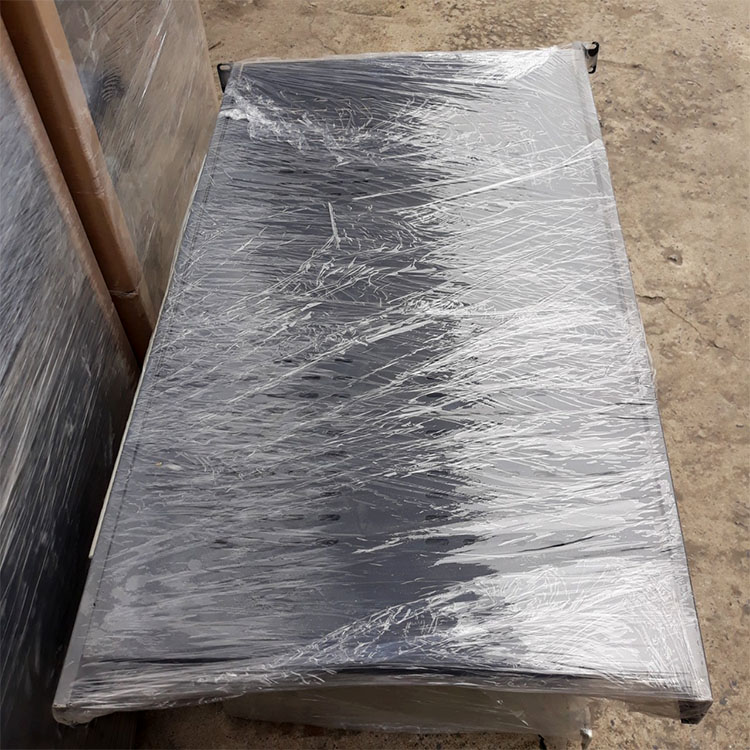 Khay trượt tủ rack được bọc chống xước Khay trượt tủ rack được bọc chống xước