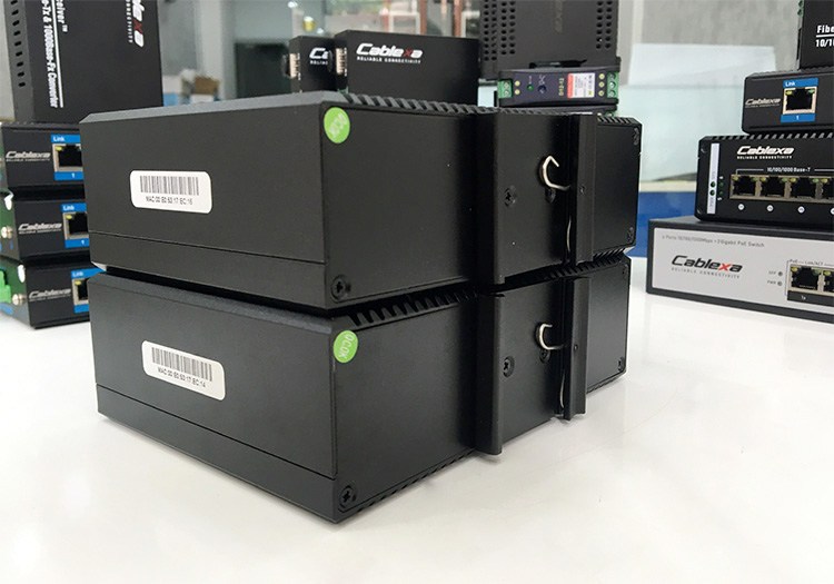 switch công nghiệp IES7510-4PGE2GF-CA