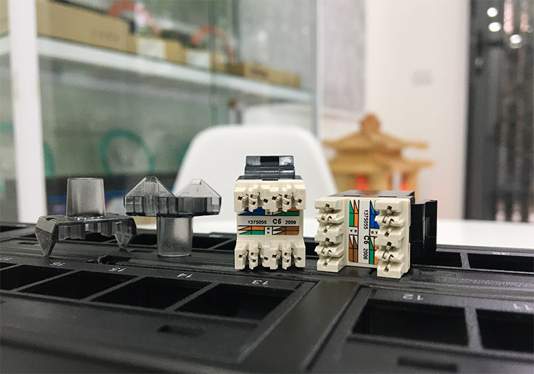 Nhân mạng Cat6 Commscope Nhân mạng Cat6 Commscope