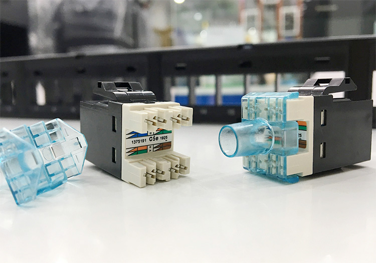 Nhân mạng Commscope Cat5e