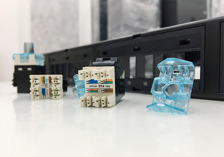 Nhân mạng Commscope Cat5e