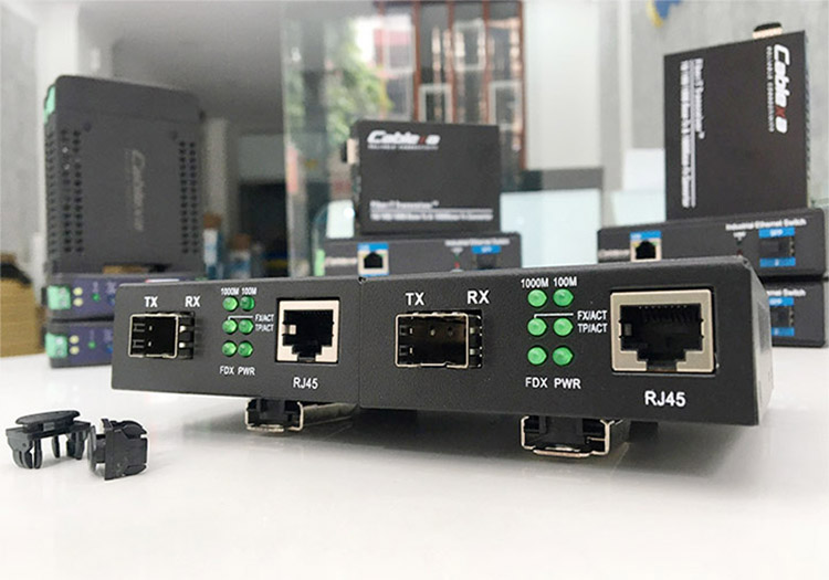 Bộ chuyển đổi quang san lan FMC-100-GE-SFP-CA Cablexa Bộ chuyển đổi quang san lan FMC-100-GE-SFP-CA Cablexa