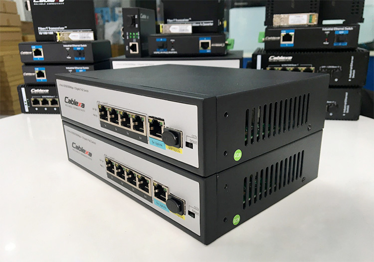 Switch công nghiệp 4 cổng Ethernet 10/100/1000 IES7510-4PGE2GF-CA hãng Cablexa