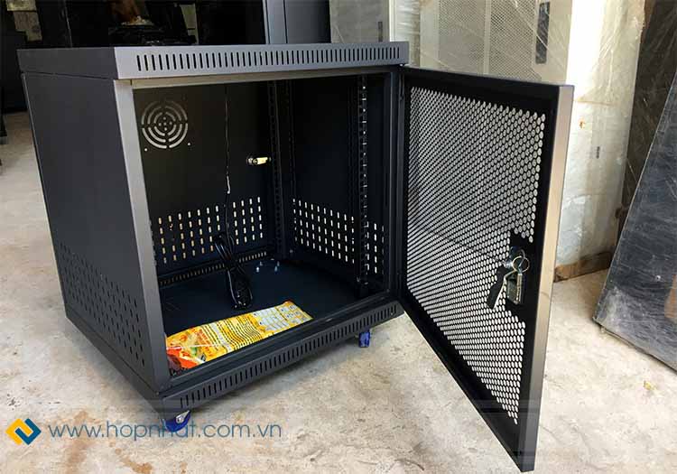 Tủ rack 10U D500 màu đen hãng UNIRACK Tủ rack 10U D500 màu đen hãng UNIRACK