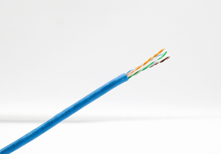 Dây cáp mạng Commscope lõi đồng nguyên chất