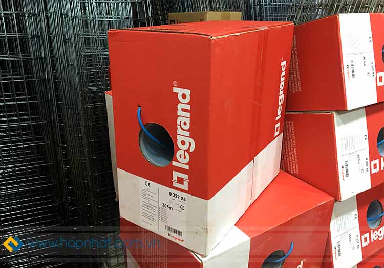 Thùng cáp mạng Cat6 UTP PVC hãng Legrand