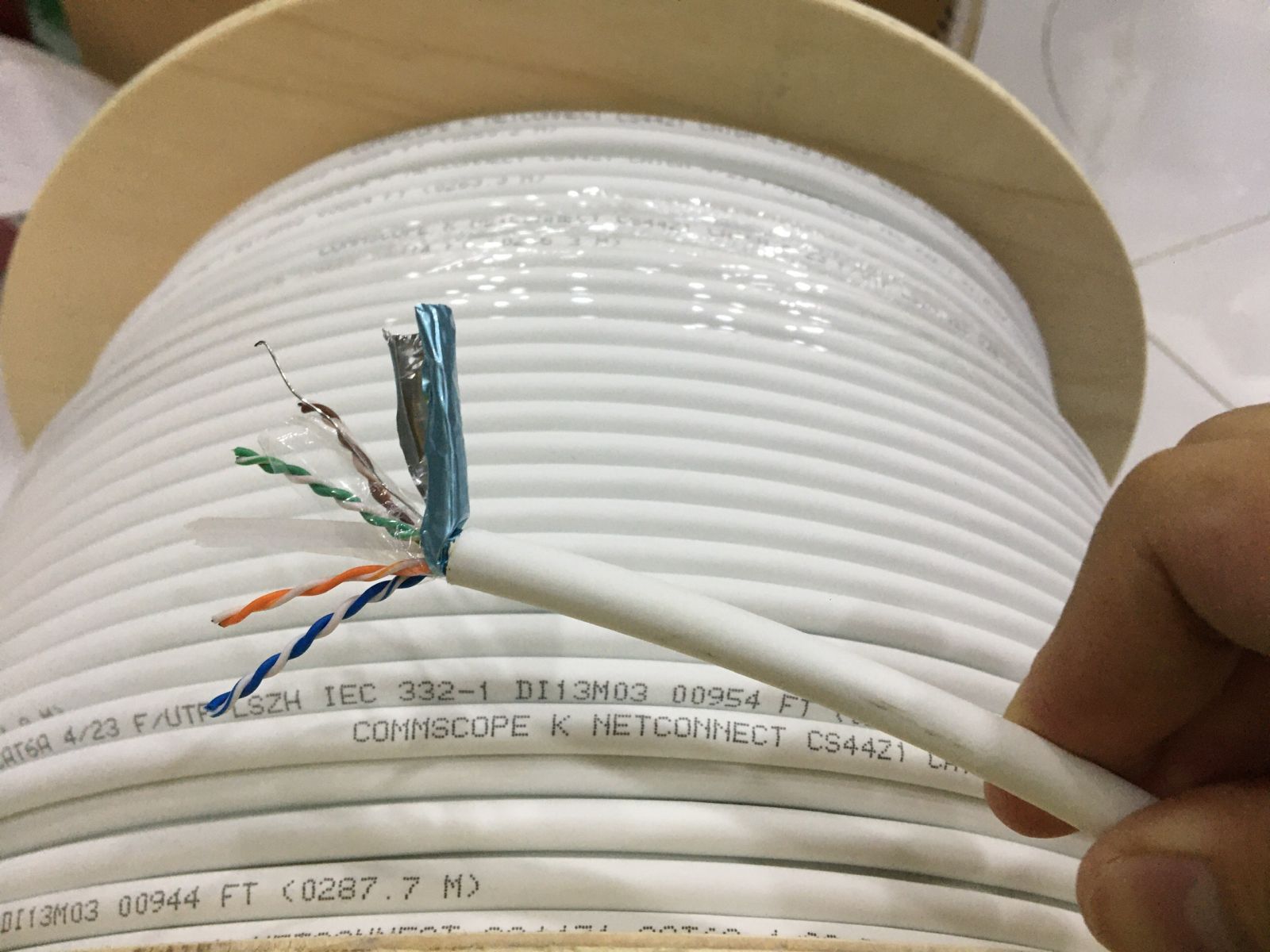 Cáp mạng Cat6A chống nhiễu