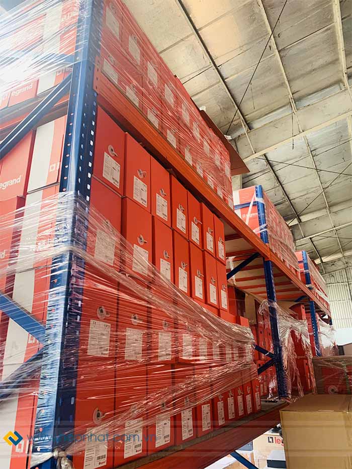 Kho cáp mạng Cat6 LSZH hãng LEGRAND tai kho HỢP NHẤT