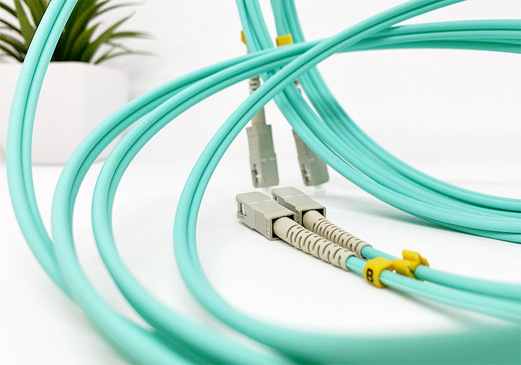 Vỏ ngoài dây nhảy quang Multimode OM3 SC SC