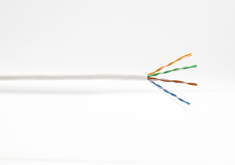 Dây cáp mạng Commscope Cat5e được ưa chuộng