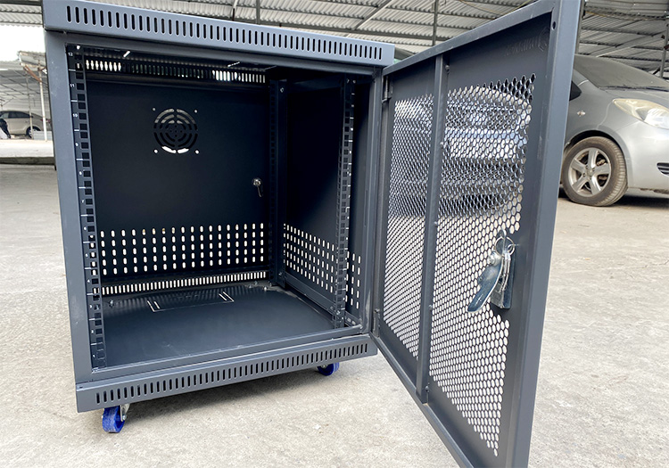 tủ rack 12U