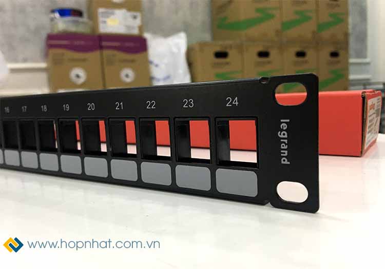 Patch Panel 24 Port hãng Legrand