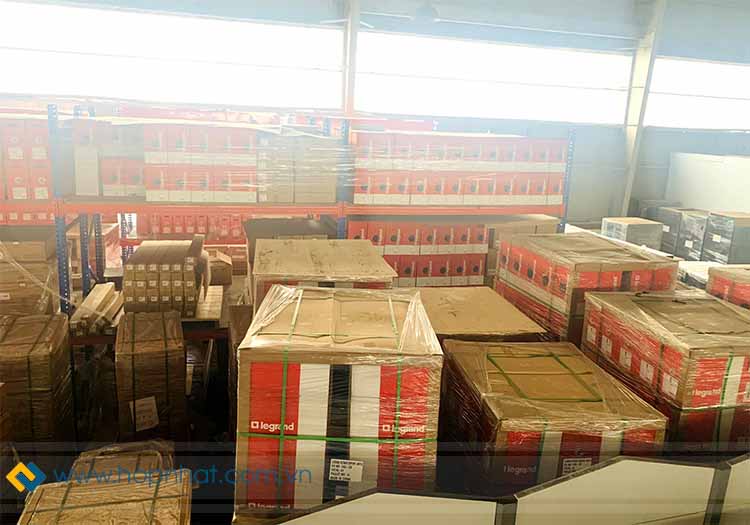 Kho cáp mạng Cat6 LSZH hãng LEGRAND tai kho HỢP NHẤT