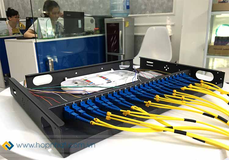 Hộp ODF 24FO lắp phụ kiện Hộp ODF 24FO lắp phụ kiện