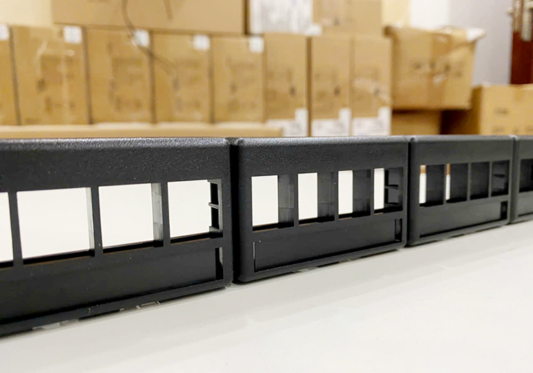 Patch Panel 24 Ports Panduit NetKey NKFPL24 chính hãng Patch Panel 24 Ports Panduit NetKey NKFPL24 chính hãng