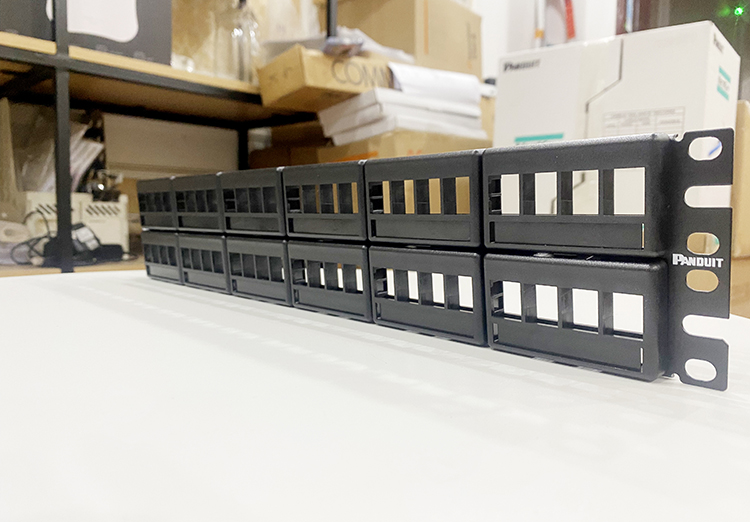 Patch Panel 48 Ports Panduit NetKey NKFPL48 Cat6, Cat6A Patch Panel 48 Ports Panduit NetKey NKFPL48 Cat6, Cat6A