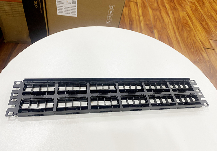 Patch Panel 48 Ports Panduit NetKey NKFPL48 Cat6, Cat6A Patch Panel 48 Ports Panduit NetKey NKFPL48 Cat6, Cat6A