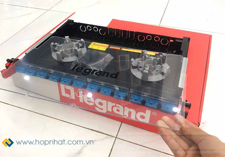 Lắp nhựa Mika trong suốt trên ODF 24FO Lắp nhựa Mika trong suốt trên ODF 24FO