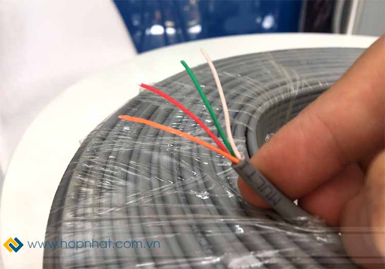 Cấu tạo nhiều lớp của dây cáp điện thoại