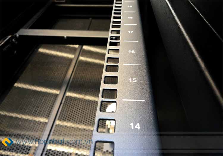 tủ rack 42U D1000