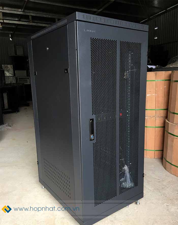 Tủ Rack 27U sâu D1000 cửa lưới màu đen