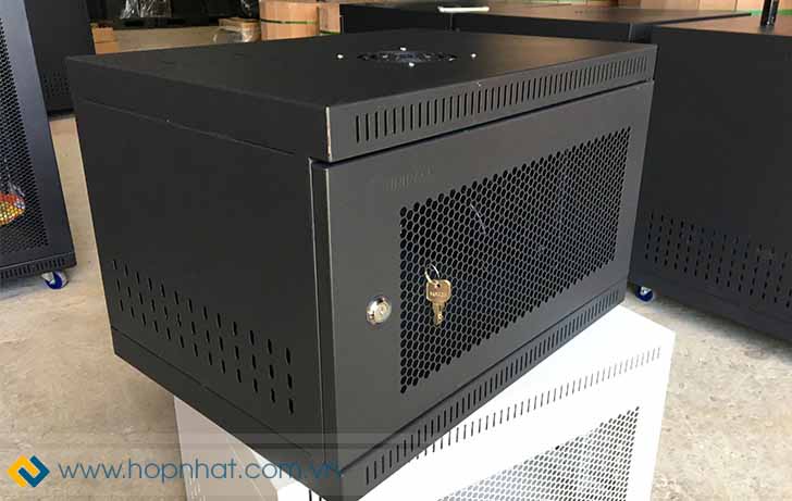 Tủ Rack 6U sâu 400 cửa lưới màu đen
