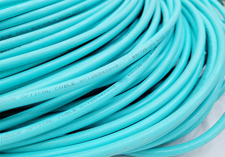 Cáp quang 8FO OM3 Commscope