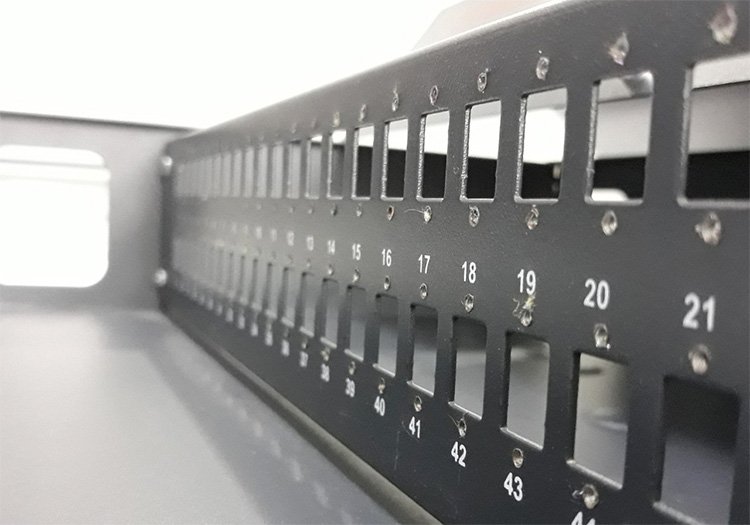 Thanh blank bên trong hộp phối quang 48FO bắt rack Cablexa
