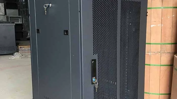 Tủ rack 20U thương hiệu UNIRACK Việt Nam Version 2018