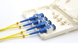 ODF 4FO Trong nhà vỏ nhựa treo tường