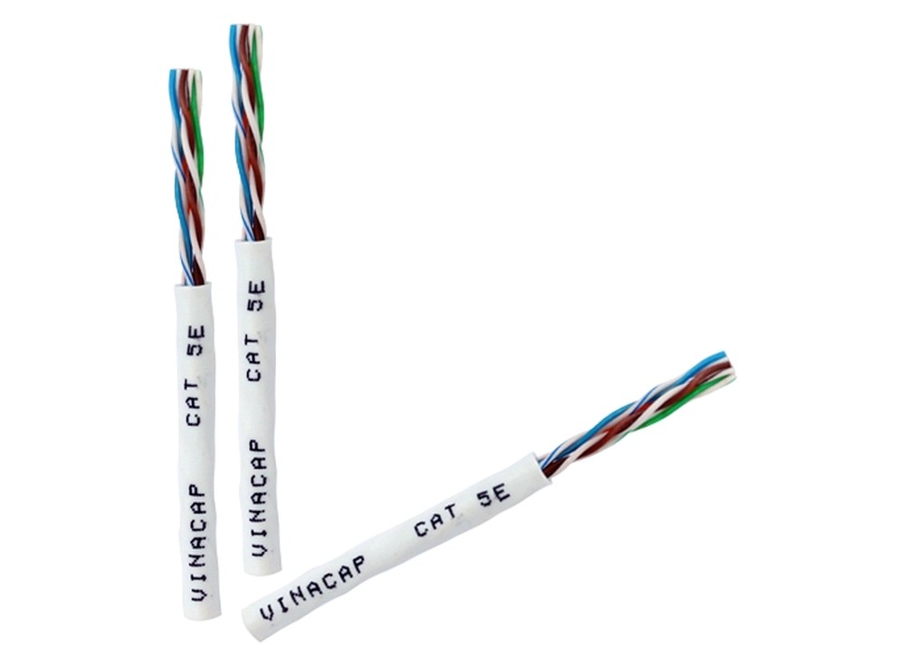 Sợi cáp mạng Vinacap Cat5e UTP vỏ trắng in chữ VINACAP CAT 5E, ảnh của hãng Vinacap