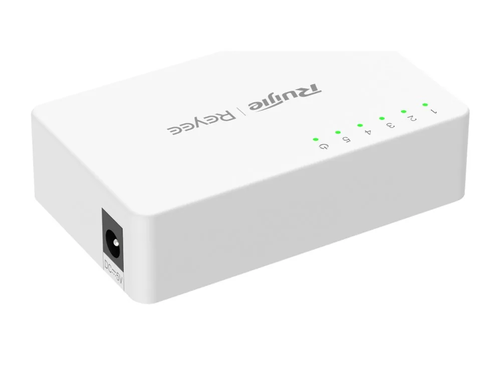 Cạnh bên RG-ES05F có cổng cắm nguồn DC