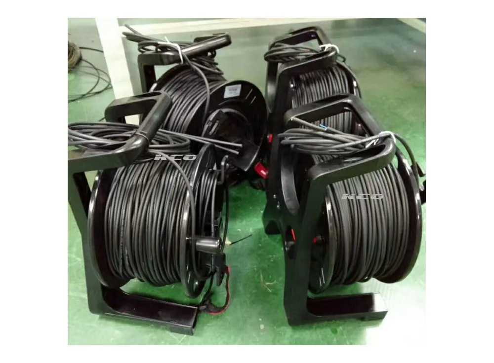 Hai rulo dây quang dã chiến KCO đã quấn dây đặt cạnh nhau